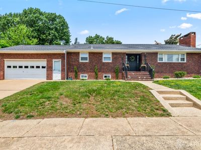 18 Charlotte St, Sayreville